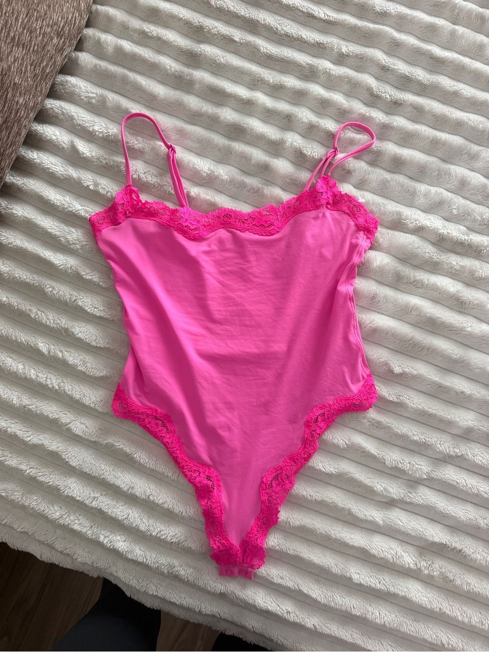 SKIMS Hot Pink Lace Bodysuit 🎀